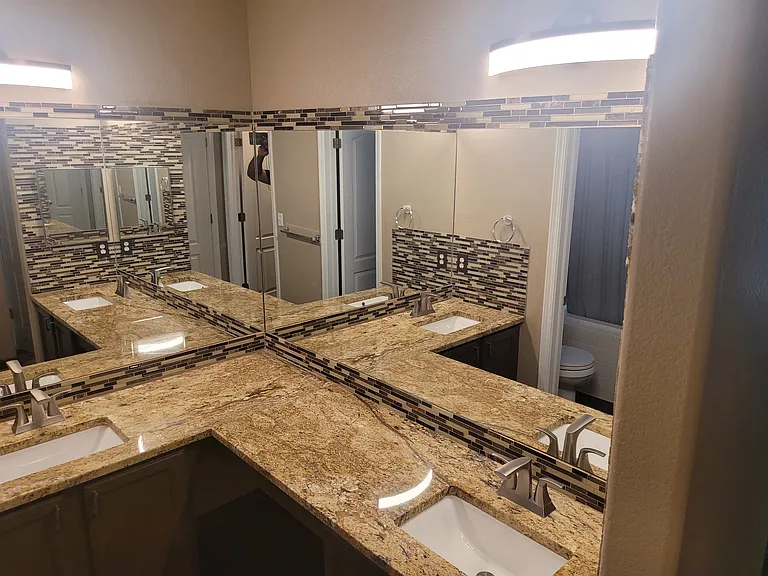1725 Courtyard Hts #3 — Photo 9
