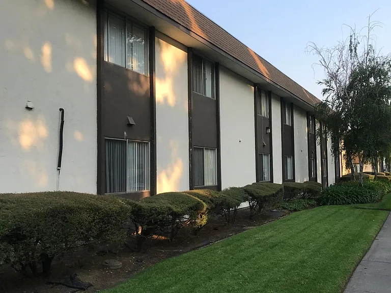 Fairfield Heights Apartments — Photo 1