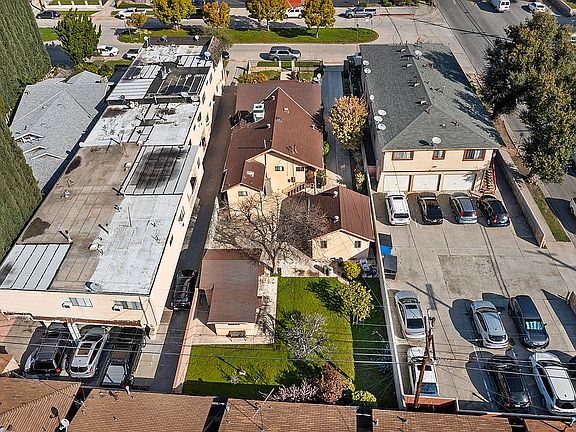 4th image of 6092 La Prada St