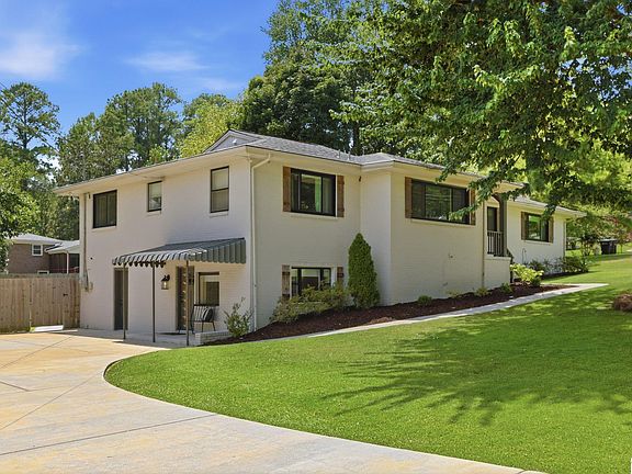 3rd image of 2144 Lester Ln