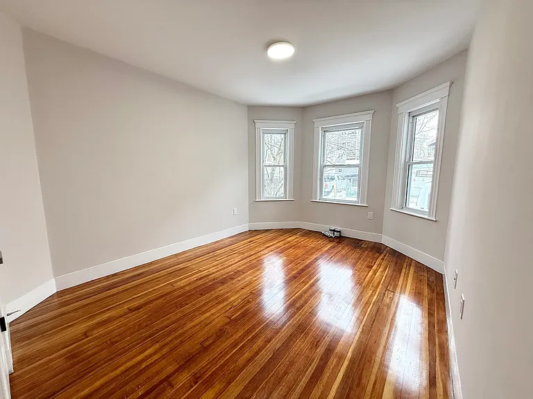 36 Raven St — Photo 3