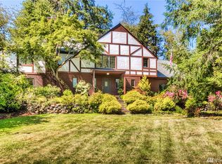 24207 SE 203rd St, Maple Valley, WA 98038