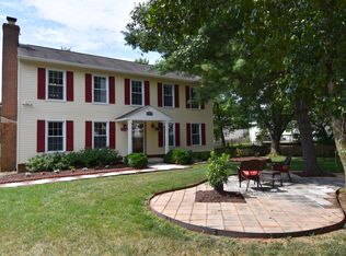 10148 Yorktown Dr, Great Falls, VA