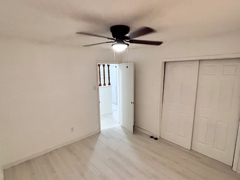 1400 Milmo Dr — Photo 11