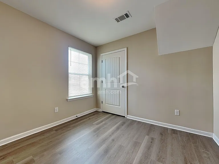 10185 Sorrento Pl — Photo 12