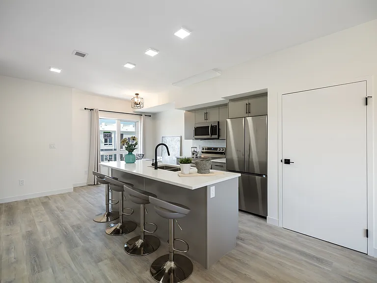11 Merkel Manza Blvd — Photo 59