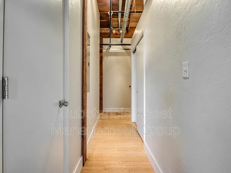 222 E Main St #B — Photo 18