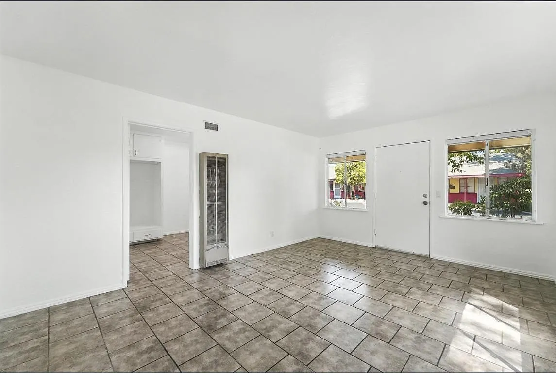 139 W 18th St - 1 — Photo 1