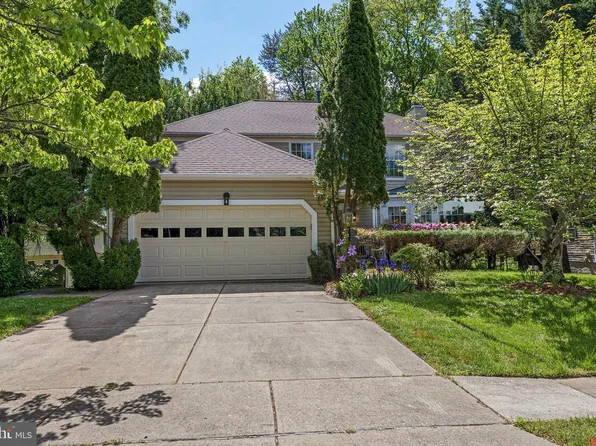 19317 Plummer Dr, Germantown, MD 20876