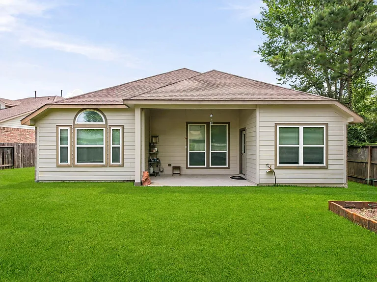 24142 Auburn Woods Ct — Photo 24