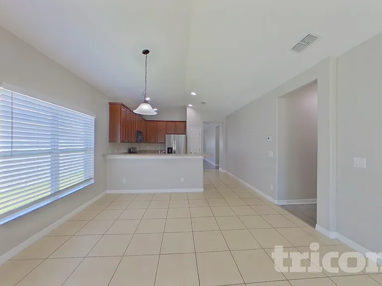 3720 Briarwood Estates Cir — Photo 4