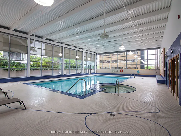 2181 Yonge St #1602 — Photo 20