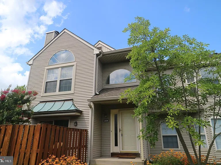 2406 Brookhaven Dr — Photo 1