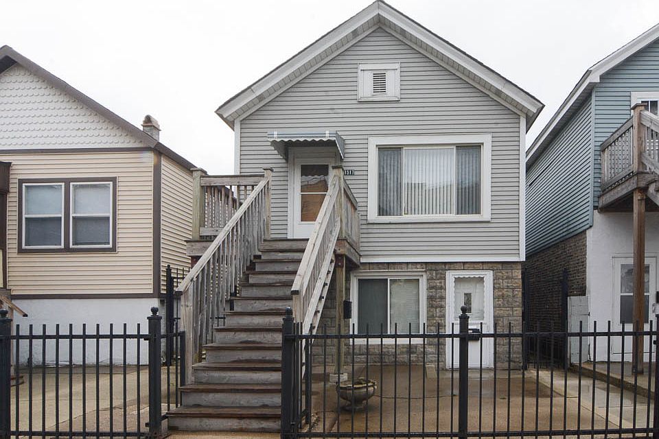 1st image of 1517 W Grand Ave #1