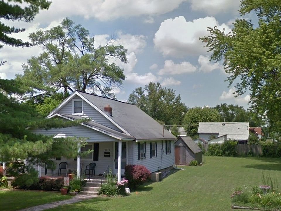 2nd image of 2222 Park Ave