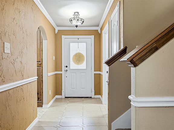 4th image of 1389 Thomas Rd