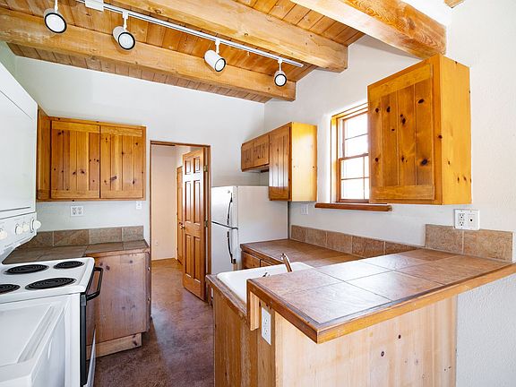 4th image of 247 Casados St APT C