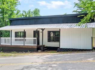 2678 Palmyra Rd, Palmyra, TN 37142