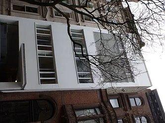 32 East 74th Street in Lenox Hill
