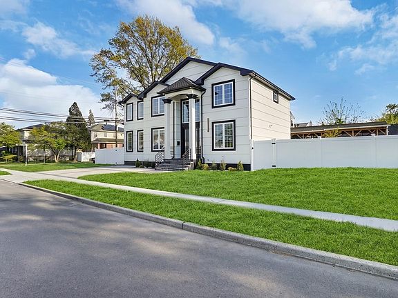 2nd image of 2105 Hoffman Avenue