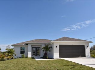 126 Smallwood Rd, Rotonda West, FL 33947