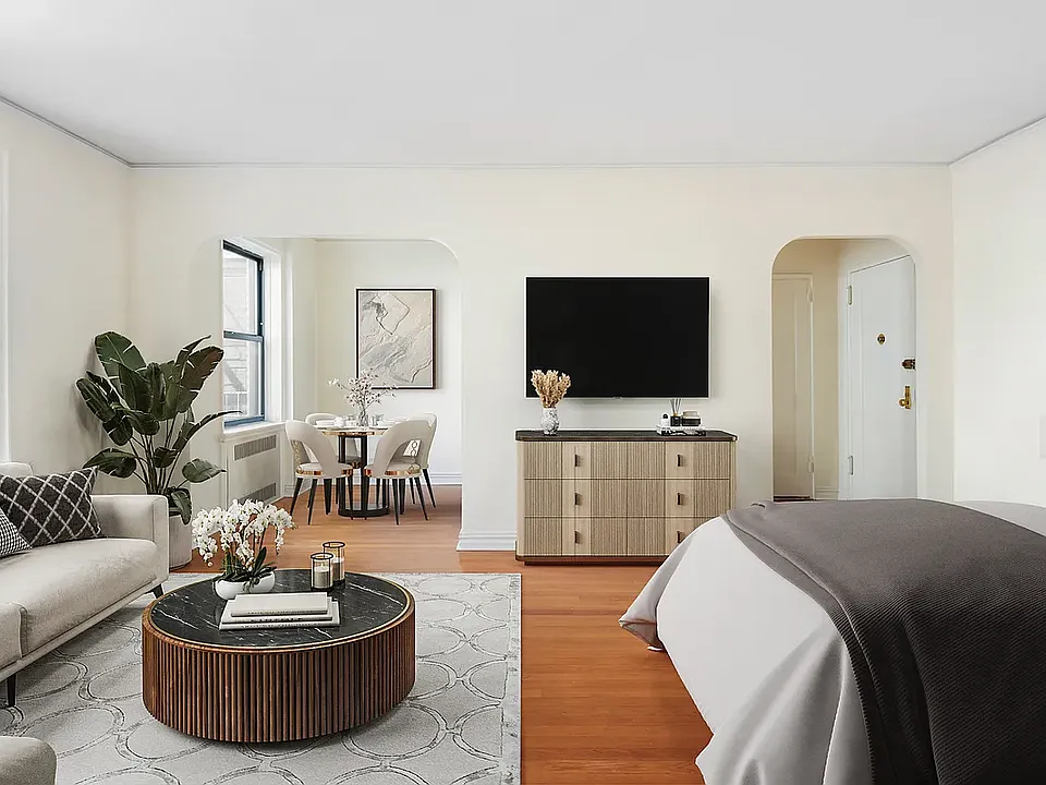 145 E 22nd St #2D