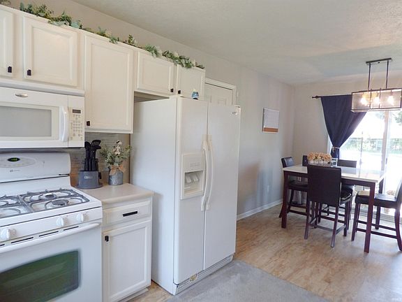 4th image of 23193 Arbor Pointe Dr