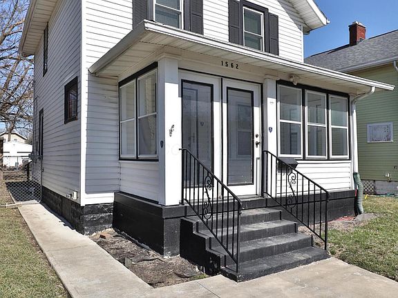 3rd image of 1562 Myrtle Ave