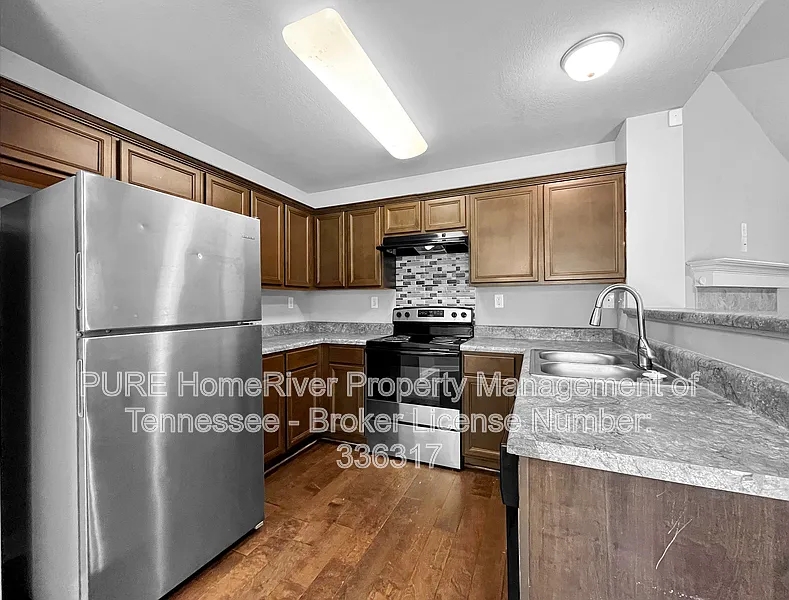 3 bed, 2.0 bath, 1290 sqft, $1,625 — Photo 1