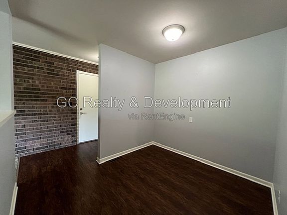 5th image of 12 Simpson St APT D