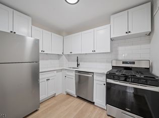 275 Prospect St APT 16M, East Orange, NJ 07017