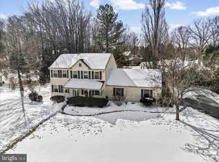 1103 Red Oak Dr, Garnet Valley, PA 19060