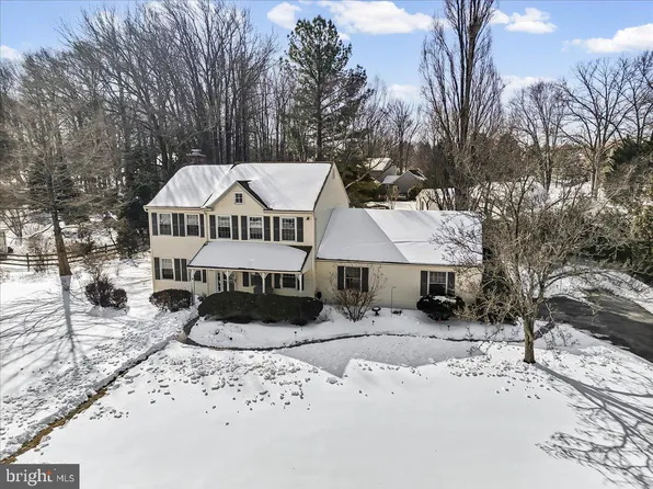 1103 Red Oak Dr, Garnet Valley, PA 19060