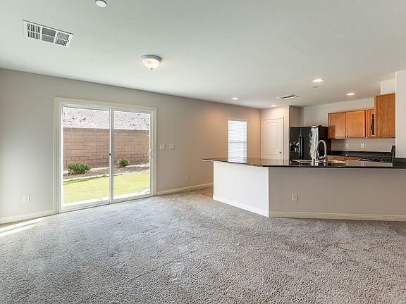 5th image of 919 Harbor Ave