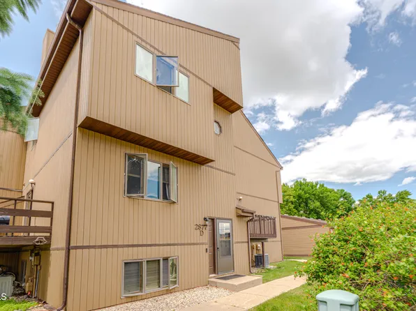 2877 Warwick Loop APT D, Bismarck, ND 58504