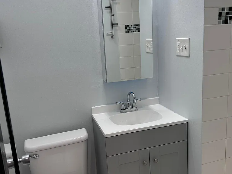 2216 Summer St #1 — Photo 7