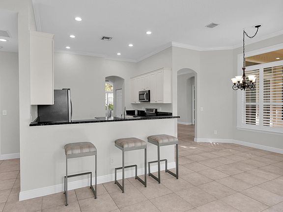 4th image of 103 MAGNOLIA Way
