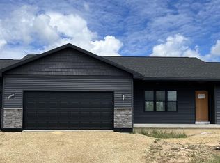 110 S Windmill Ridge Rd, Evansville, WI 53536