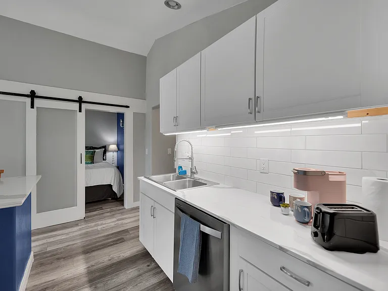 2261 Marlboro Dr — Photo 16