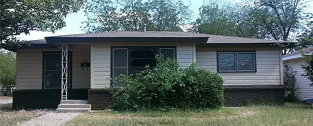 3 bed, 1214 sqft, $1,200 — Photo 1