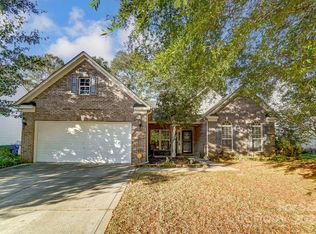 401 Dutchmans Meadow Dr, Mount Holly, NC 28120