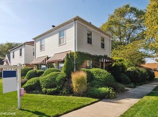 736 Gardner Rd, Westchester, IL 60154