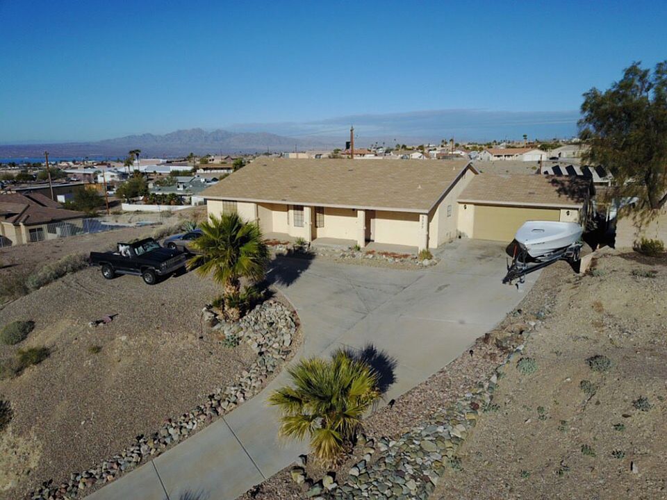 1st image of 3525 Thunderbird Ln