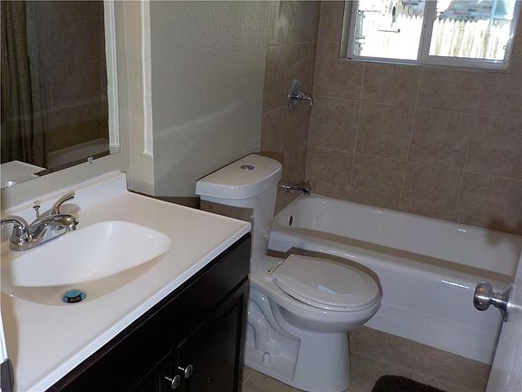 5th image of 3724 Sidney Dr