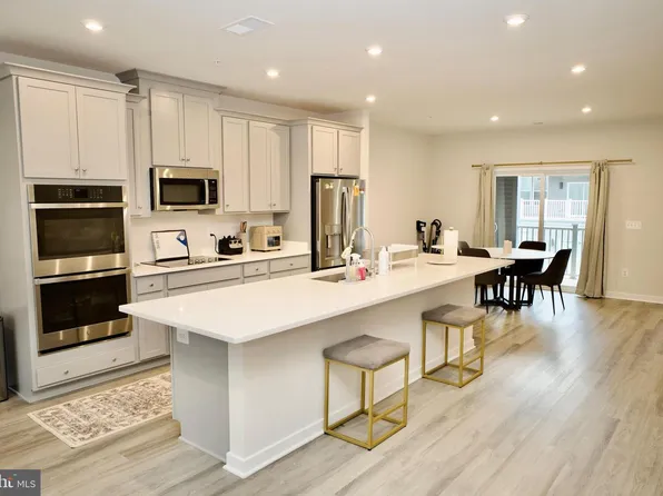 4619 Olivine Dr, Chantilly, VA 20151