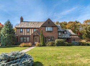 40 Pine Ridge Rd, Medford, MA 02155