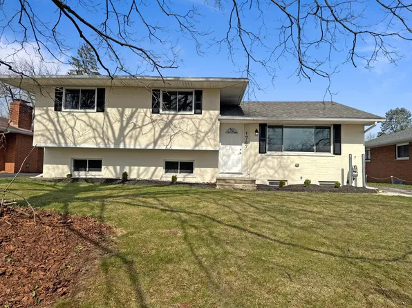 1767 Woodcrest Rd, Columbus, OH 43232