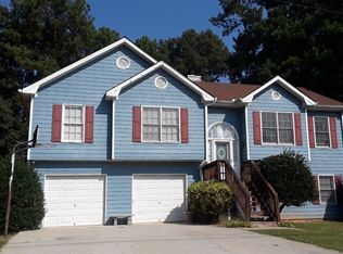 940 Burning Bush Dr, Loganville, GA