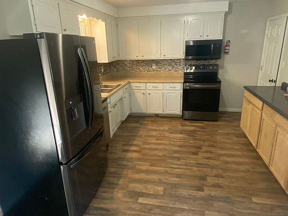 5th image of 506 Jewel Dr