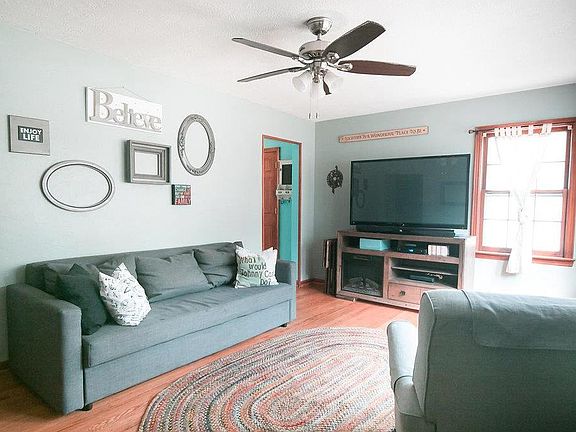 4th image of 1042 S 56th Ter